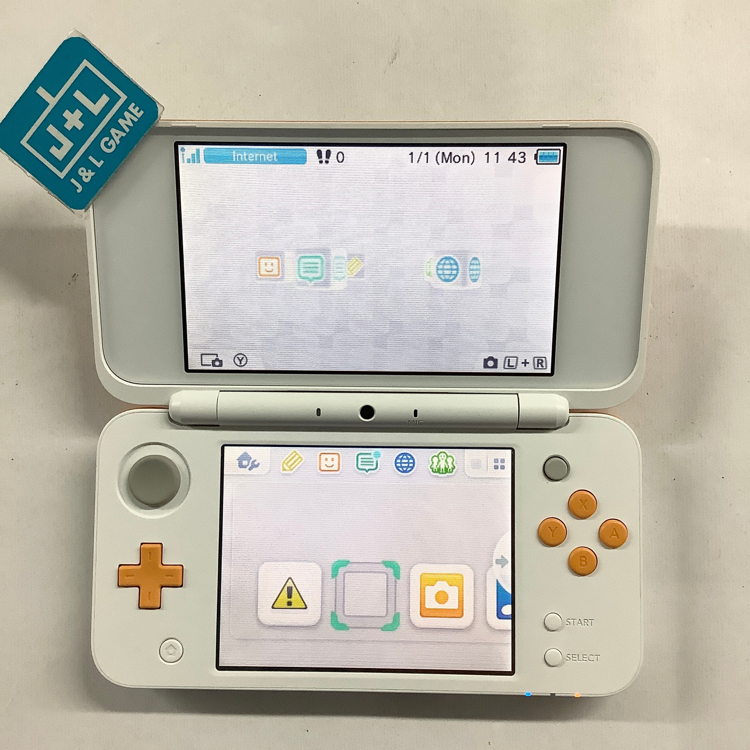 New Nintendo 2DS XL (Orange + White) - Nintendo 3DS [Pre-Owned] Consoles Nintendo   