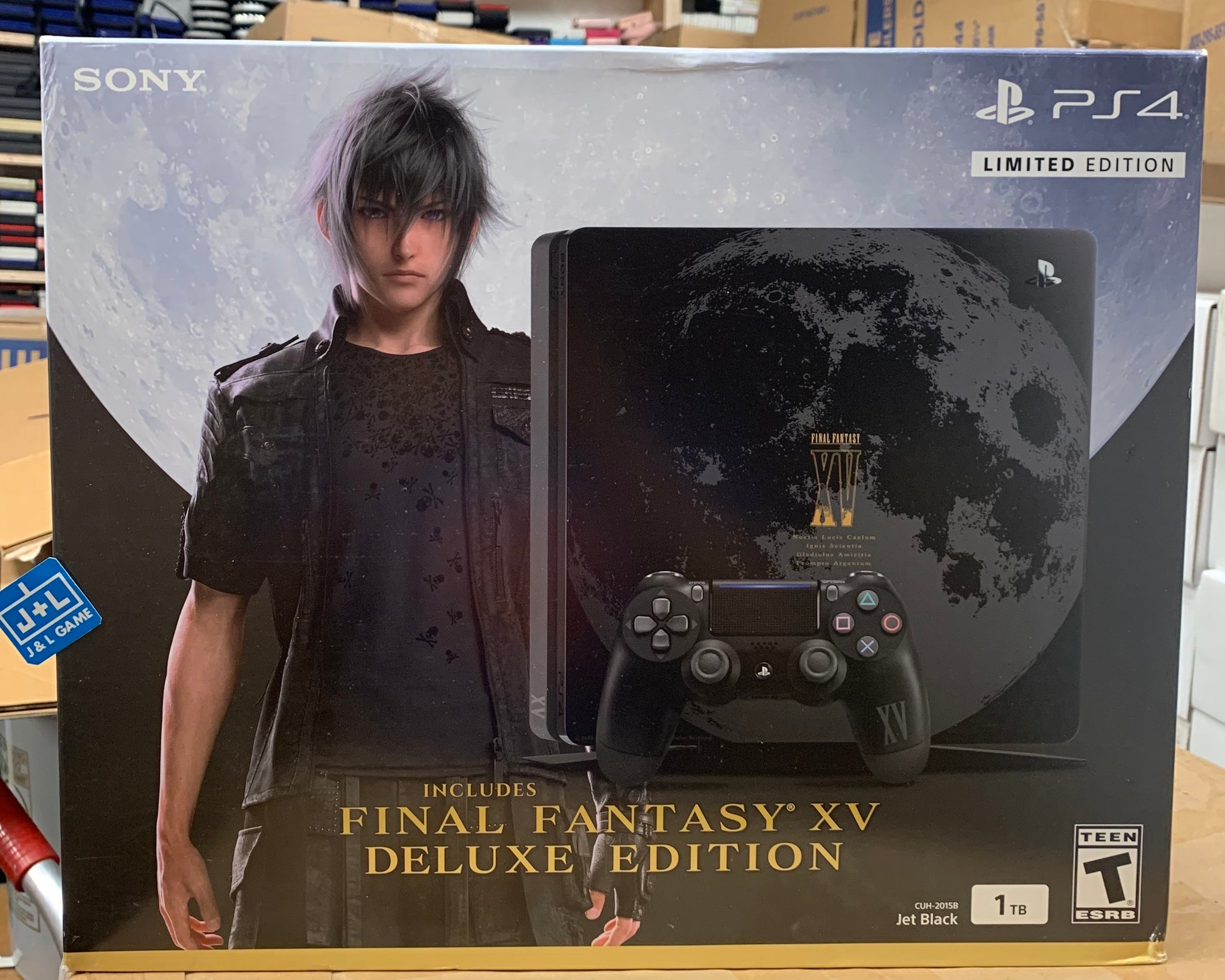 Sony PlayStation 4 1TB ( Final Fantasy XV Limited Edition Bundle