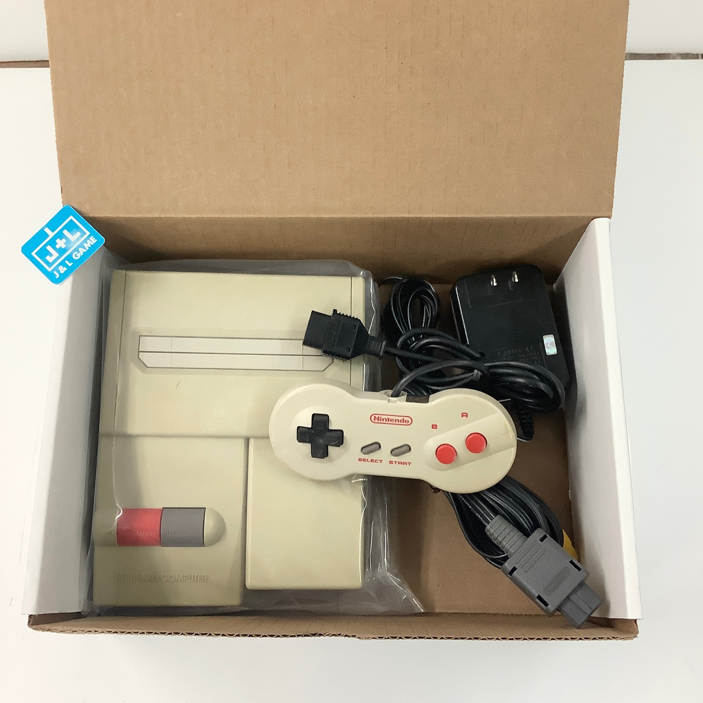 Nintendo New Famicom (HVC-FF Top Loader) - (FC) Nintendo Famicom  [Pre-Owned] (Japanese Import)